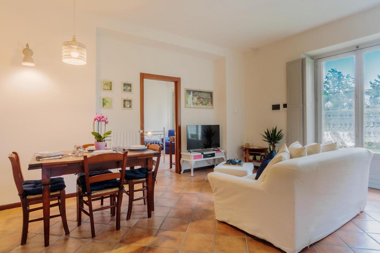 La Suite Del Castello Belgirate Esterno foto